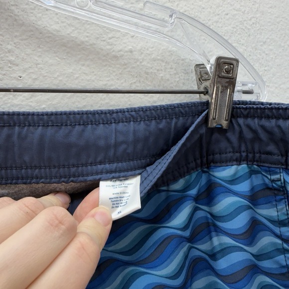 Fair Harbor Swim Trunks Mens XL Blue Lined AOP Wave Board Shorts - Picture 3 of 4
